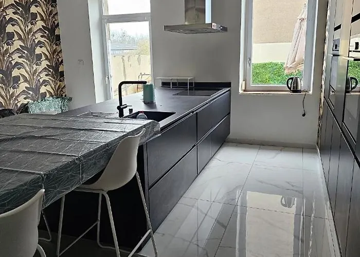 150 M2 Luxembourg A Proximite 아파트 *